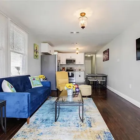 Festive Nola Suite